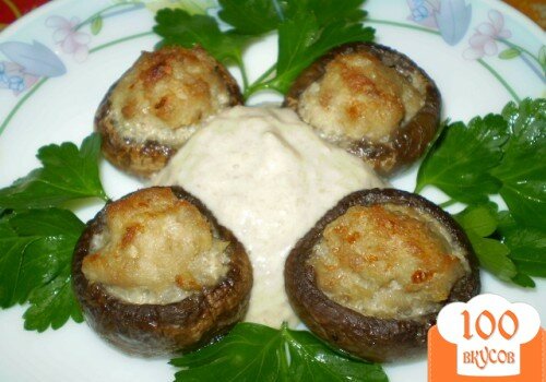 Фото рецепта: «Закуска грибная с мясом и соусом»
