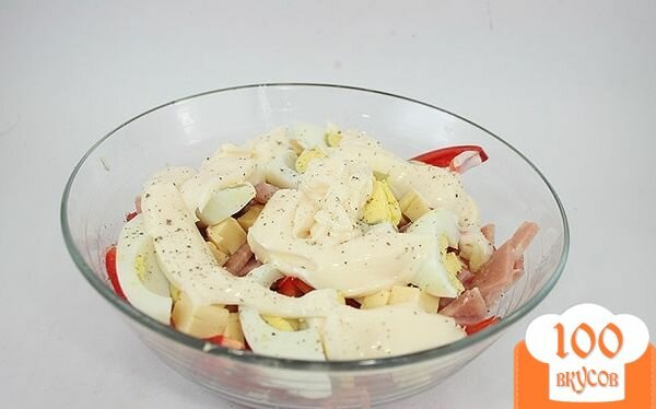 Фото рецепта: «Салат с помидорами, ветчиной и сыром»