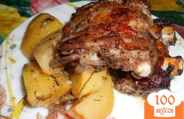 Фото рецепта: «Картошка с ребрышками в духовке»