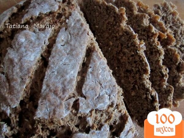 Фото рецепта: «Ржаной хлеб с овсом и финиками»