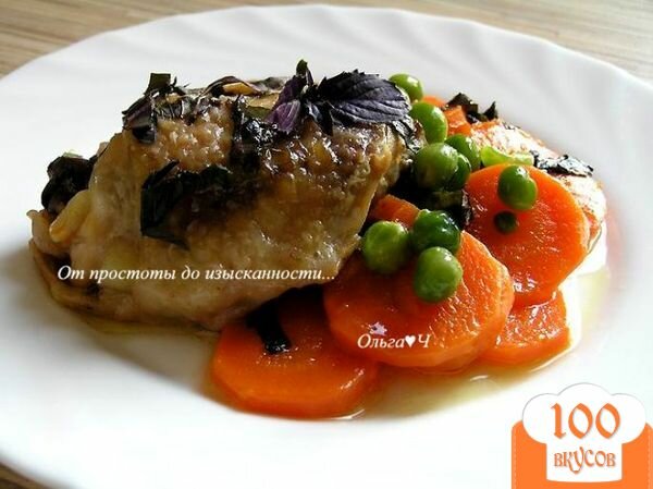 Фото рецепта: «Курица с морковью и зеленым горошком»