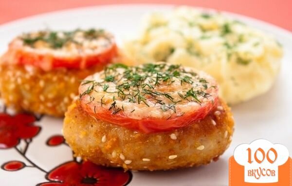 Фото рецепта: «Котлеты с сыром и помидорами»