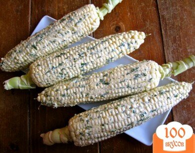 Фото рецепта: «Кукуруза с лаймом и кинзой»