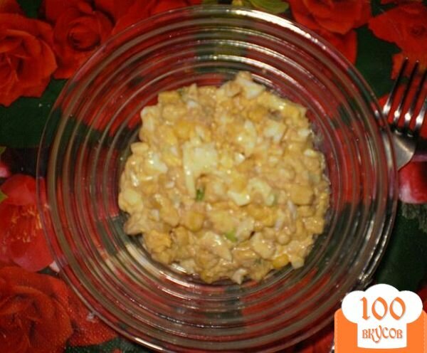 Фото рецепта: «Салат с тунцом и кукурузой»