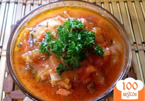 Фото рецепта: «Подливка томатная с жареными огурцами»