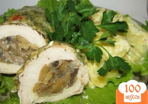 Фото рецепта: «Куриные кармашки с грибами под сырно-сливочным соусом»
