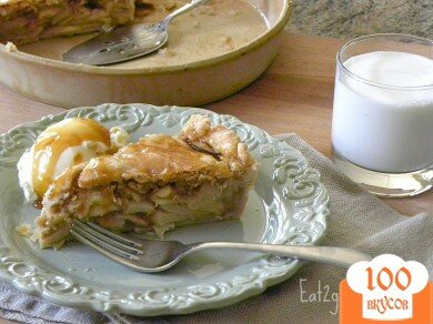 Фото рецепта: «Яблочный пирог с карамельным сиропом»