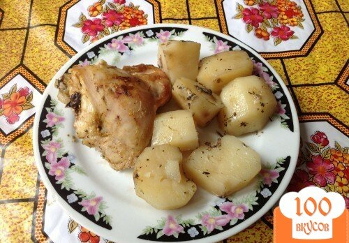 Фото рецепта: «Курица с картофелем запеченая в силиконовой форме»