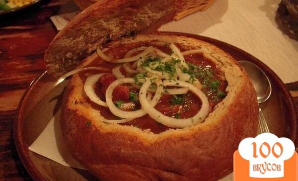 Фото рецепта: «Венгерский суп-гуляш в хлебе»