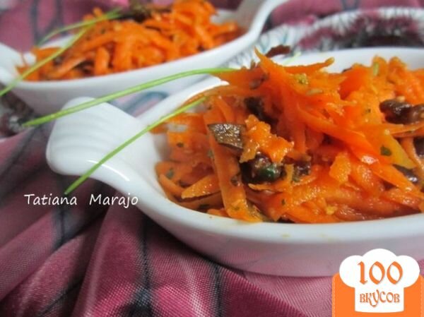 Фото рецепта: «Морковный салат с черными грибами»