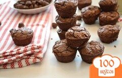 Фото рецепта: Шоколадно-арахисовые кексы
