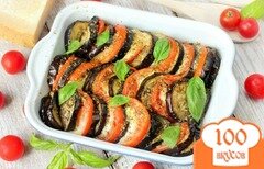 Фото рецепта: Баклажаны, запечённые с помидорами и моцареллой