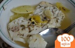 Фото рецепта: Палтус в лимонно-тимьянном бульоне