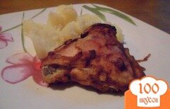 Фото рецепта: Курица с томатом, запечёная в рукаве.