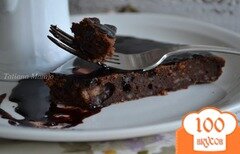 Фото рецепта: Шоколадный пирог с рисом и цукатами