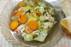 Фото рецепта: Куриный суп с помидорами