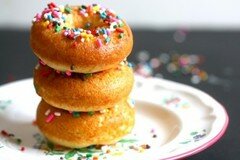 Фото рецепта: Пончики с молочной глазурью
