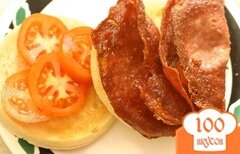 Фото рецепта: Бутерброд с жареной колбасой