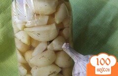 Фото рецепта: «Вкусный маринованный чеснок»