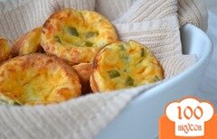 Фото рецепта: Пирожки с сыром и халапеньо