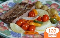 Фото рецепта: Пряный стейк с томатной сальсой