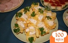Фото рецепта: Салат с ананасом и чесноком