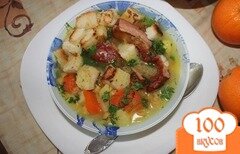 Фото рецепта: Суп гороховый с копчеными ребрышками