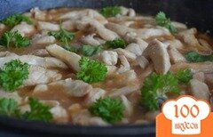 Фото рецепта: Куриное филе с белой фасолью в томатном соусе