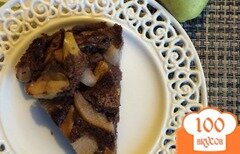 Фото рецепта: Шоколадно-грушевая шарлотка