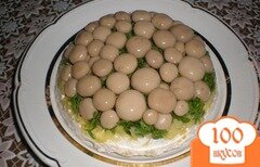 Фото рецепта: Салат "Лукошко с грибами"