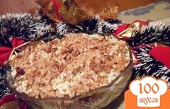 Фото рецепта: Куриный салат с орехами "Рождественский"