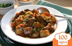 Фото рецепта: Говядина с кабачками и картошкой