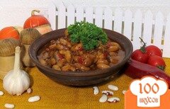 Фото рецепта: Фасоль с копчёностями в томатном соусе