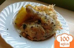 Фото рецепта: Запечённая курица в остром маринаде с картофелем