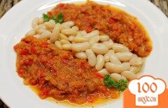 Фото рецепта: Фасоль с острым овощным соусом