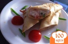 Фото рецепта: Блинчики на закуску с копченым лососем