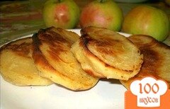 Фото рецепта: Жареные пирожки с яблоками на кефирном тесте