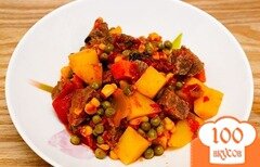Фото рецепта: «Говядина с овощами в мультиварке»
