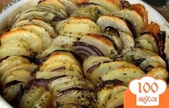 Фото рецепта: Картошка с луком в духовке