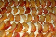«Пирог с творогом и свежими персиками» - приготовления блюда - шаг 4
