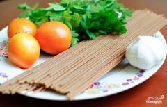 «Спагетти с базиликом и помидорами» - приготовления блюда - шаг 1