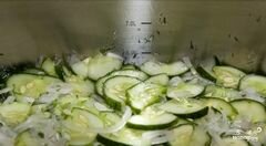 «Салат из огурцов на зиму» - приготовления блюда - шаг 8
