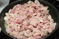 «Курица в горшочках с овощами» - приготовления блюда - шаг 3