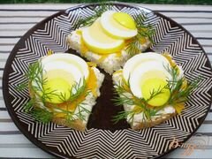 «Канапе с двумя видами сыра и маринованными яйцами» - приготовления блюда - шаг 8