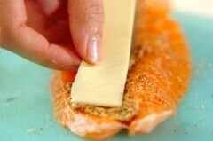 «Лосось с сыром в панировке» - приготовления блюда - шаг 2