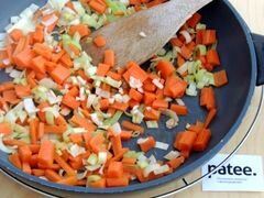 «Красный борщ с фасолью и савойской капустой» - приготовления блюда - шаг 6