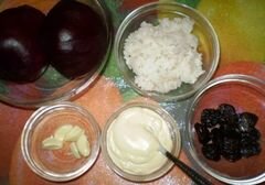 «Свекольный салат с черносливом и рисом» - приготовления блюда - шаг 1
