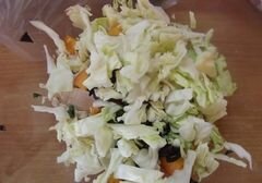 «Овощной салат с абрикосами» - приготовления блюда - шаг 4