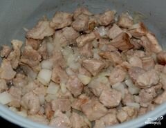 «Мясо с черносливом в мультиварке» - приготовления блюда - шаг 4