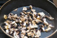 «Салат с фасолью, сладкой кукурузой и грибами» - приготовления блюда - шаг 1